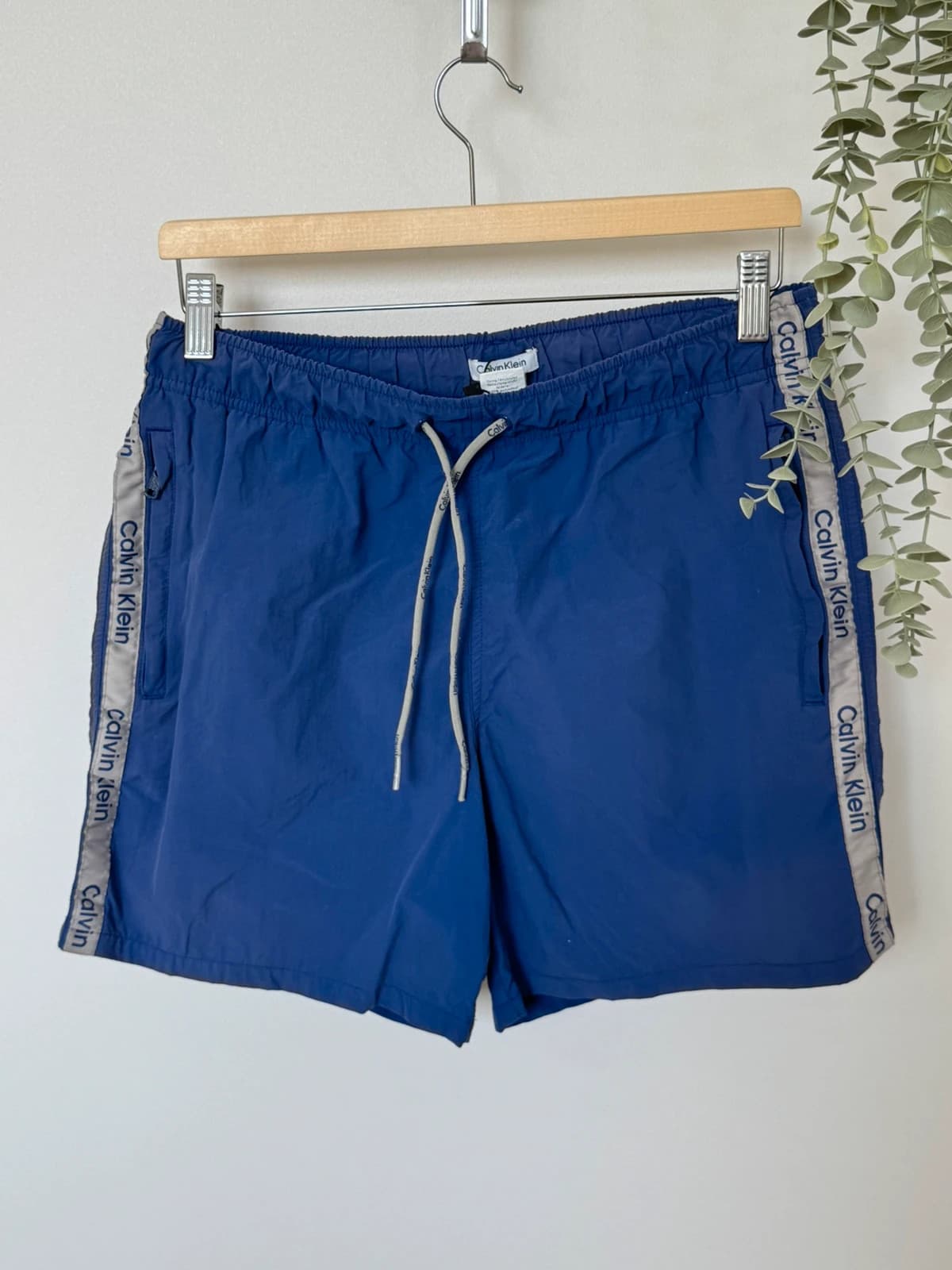 Maudymosi šortai Calvin Klein mėlyni su logotipo juostomis, dydis M - SK26065 – nuotrauka 2/9