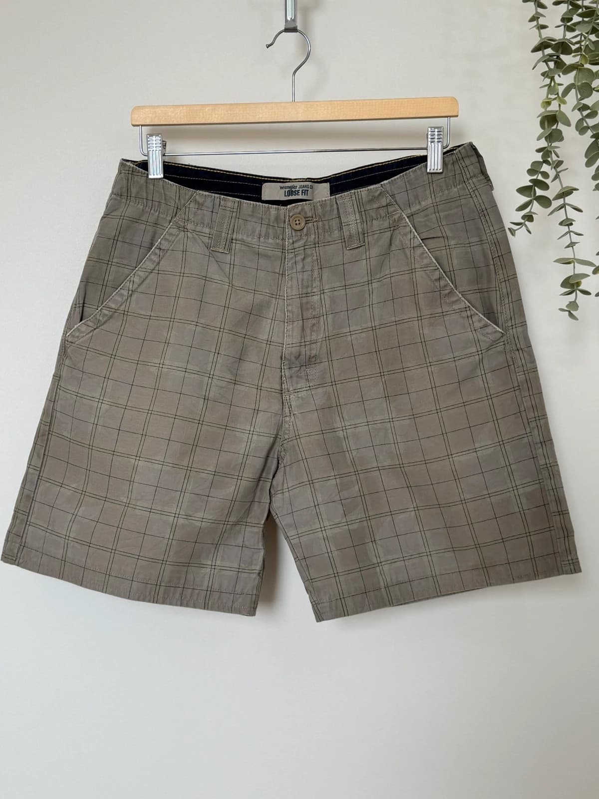 Wrangler laisvo kirpimo pilkai smėlio kratiniai šortai, dydis W30 - PP2603123 – nuotrauka 2/9