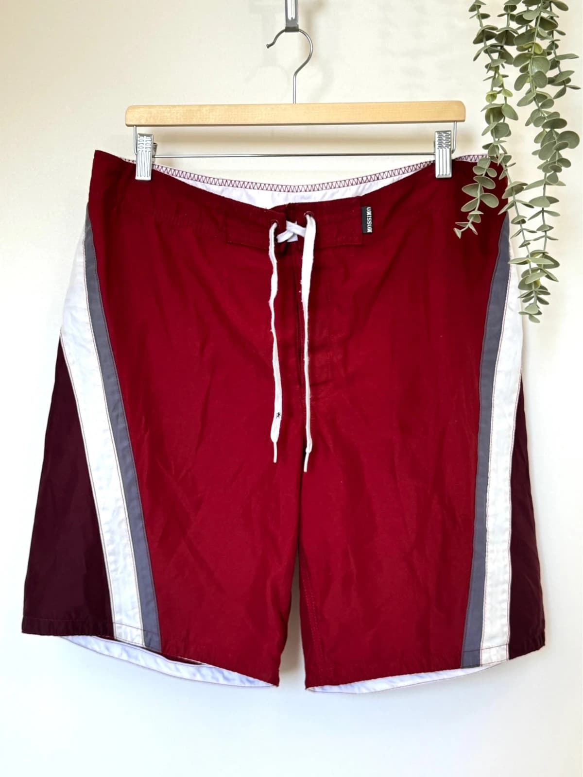 Short de bain boardshort Mossimo rouge bordeaux taille 36/XL - PP2603217 - Photo 2/8