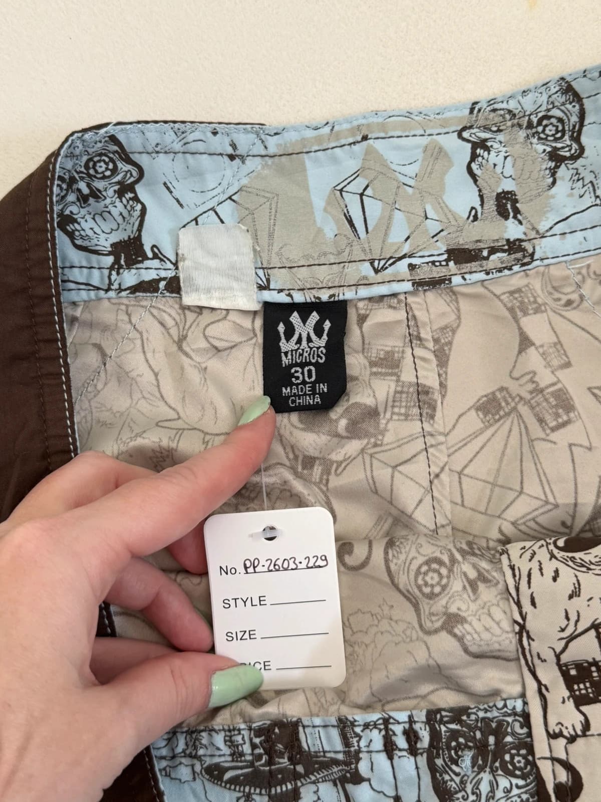 Pantaloni scurți de baie Micros maro-bej cu imprimeu craniu, mărime 30/S - PP2603229 - Fotografia 6/8