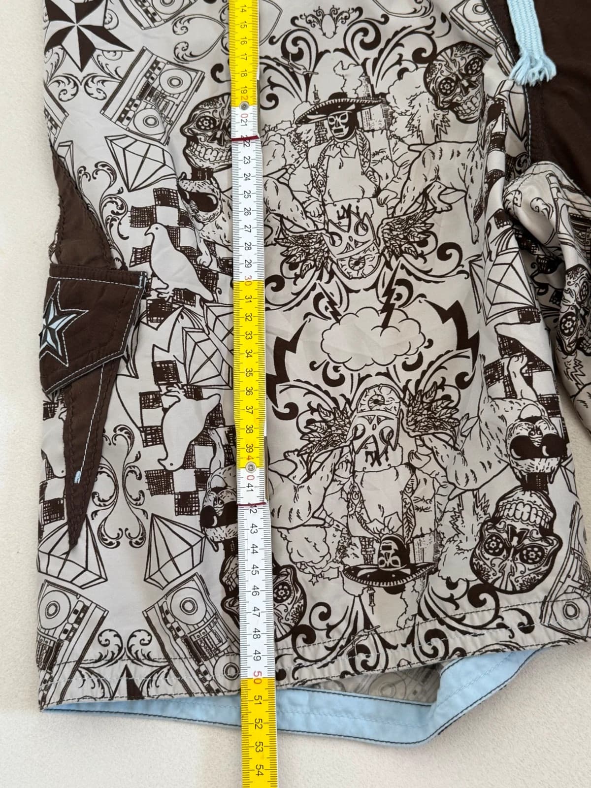 Pantaloni scurți de baie Micros maro-bej cu imprimeu craniu, mărime 30/S - PP2603229 - Fotografia 8/8