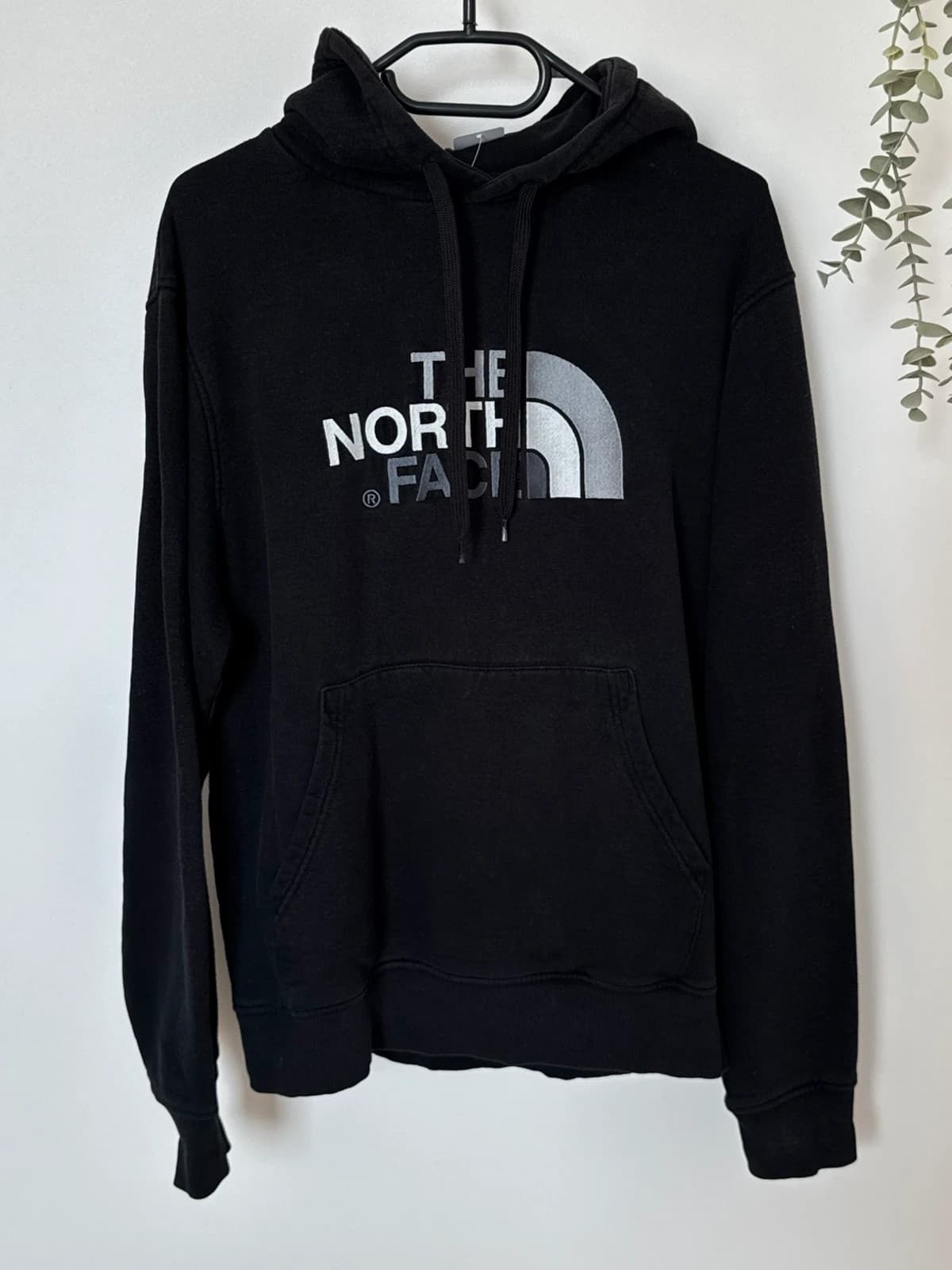 Sweat à capuche The North Face noir gros logo brodé gris blanc taille M - FP260981 - Photo 2/10