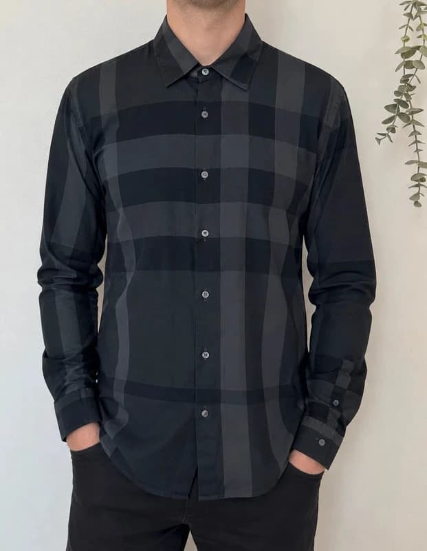 Chemise Burberry à carreaux noirs anthracite taille M - BR2609128 - Photo 1/13