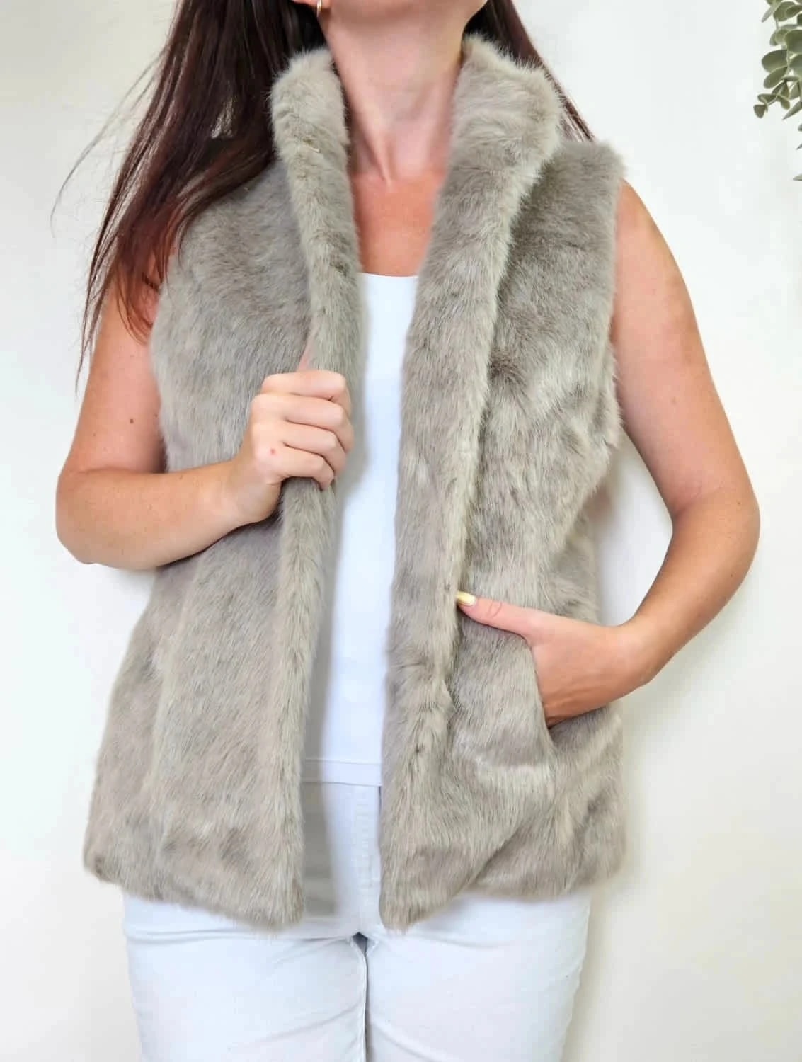 Gilet sans manches fausse fourrure beige taille M