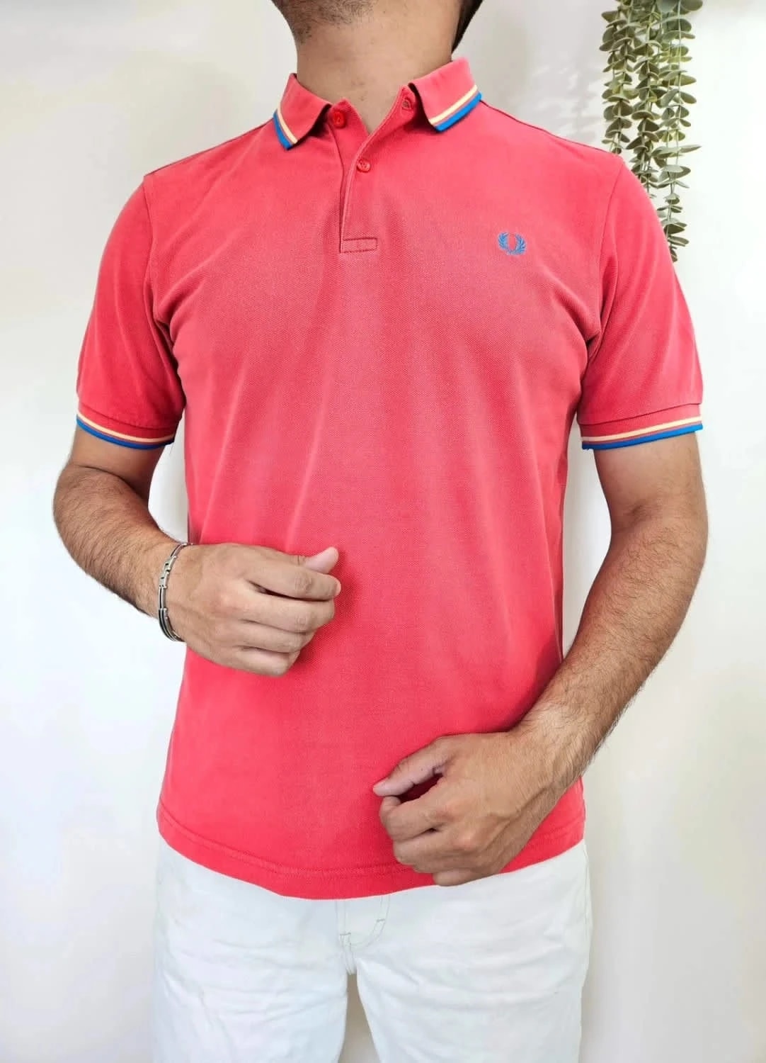 Polo Fred Perry Slim Fit rouge à col tricolore logo brodé bleu taille XL