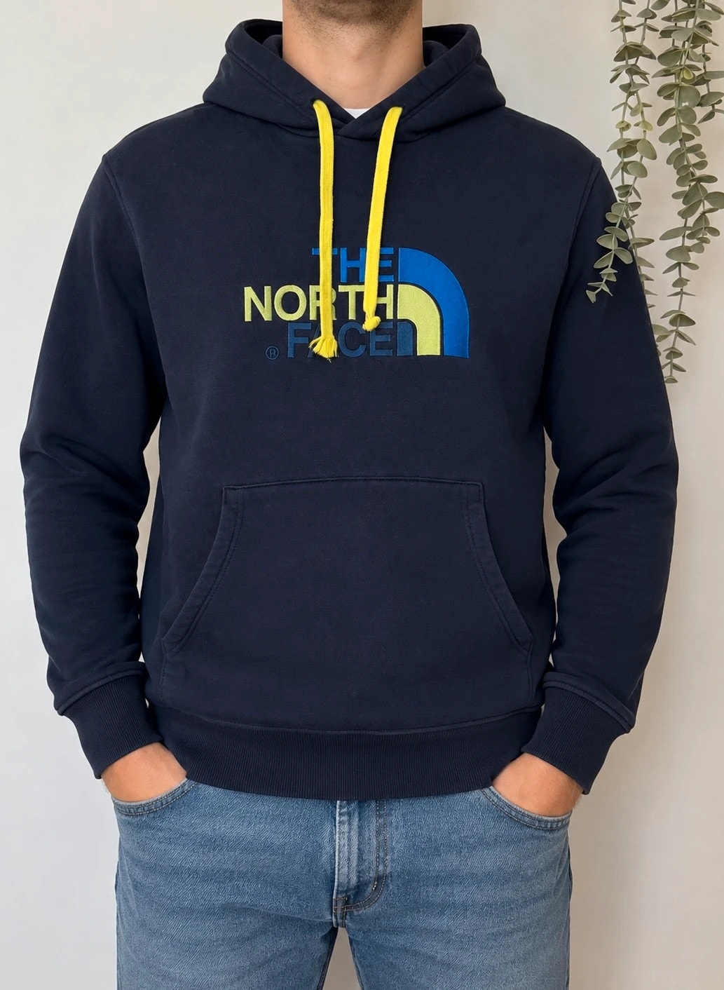 Sweat à capuche The North Face bleu marine logo multicolore taille M - FP260741