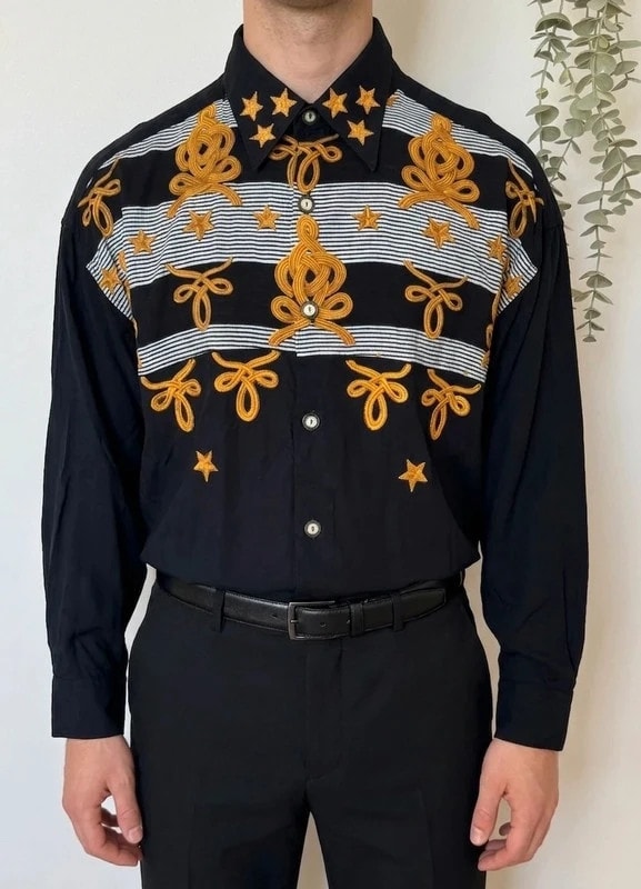 Chemise fluide vintage Maurice Emdé Demain les Barbares brodée noir or taille 3/L - SC2606146