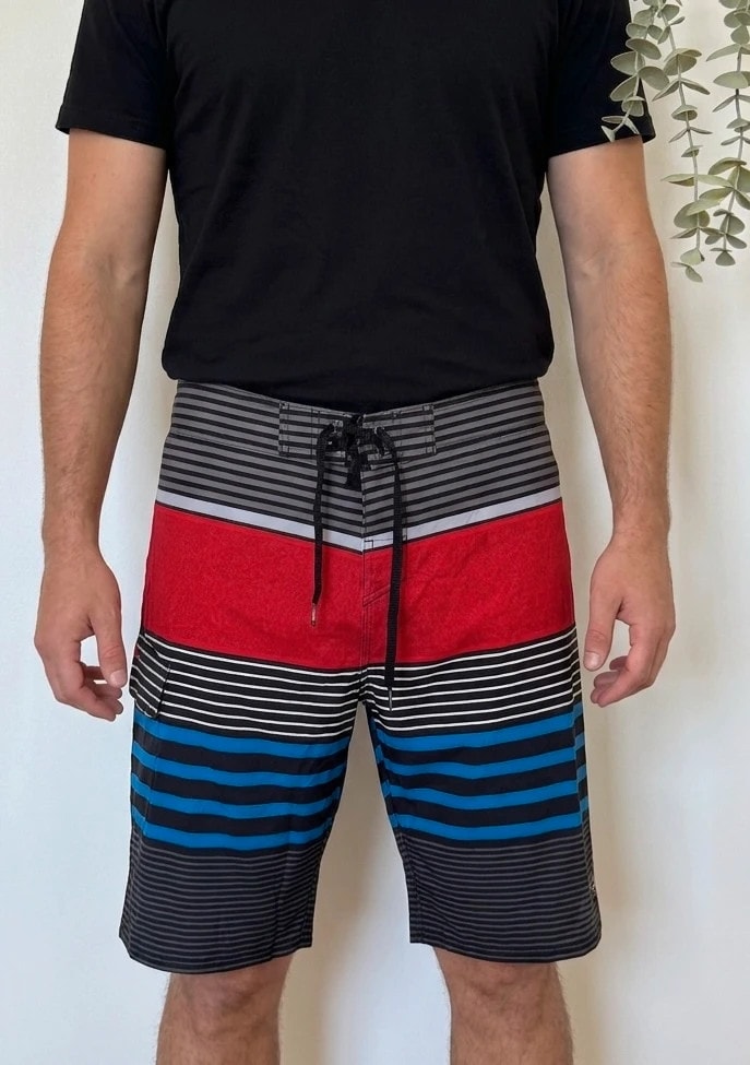 Short de bain boardshort Quiksilver rayé rouge bleu taille 34/L - PP2603218