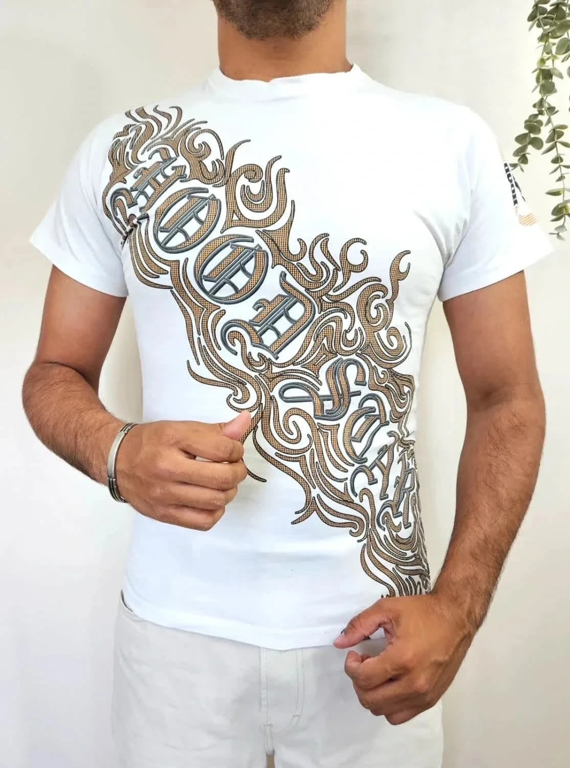 T-shirt Hoodstar blanc graphique bulldog tribal Y2K taille L