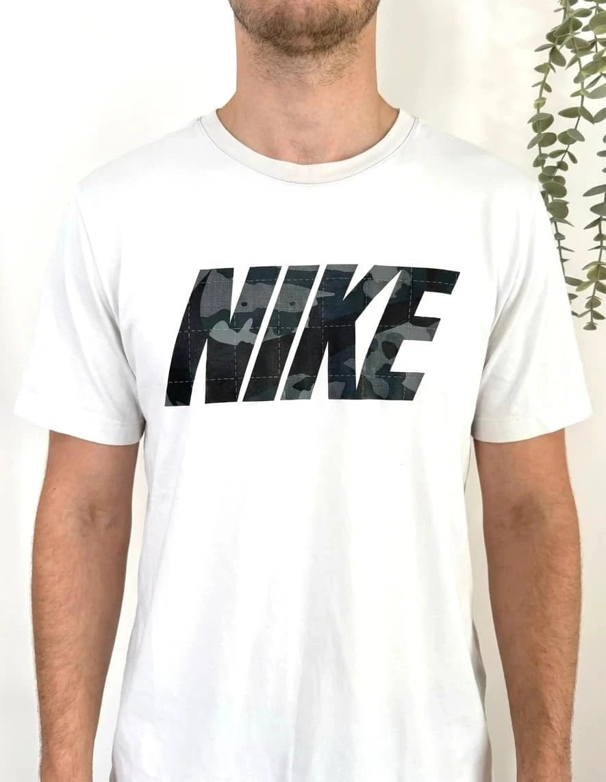 T-shirt Nike Dri Fit logo camouflage blanc taille L - FP2512127