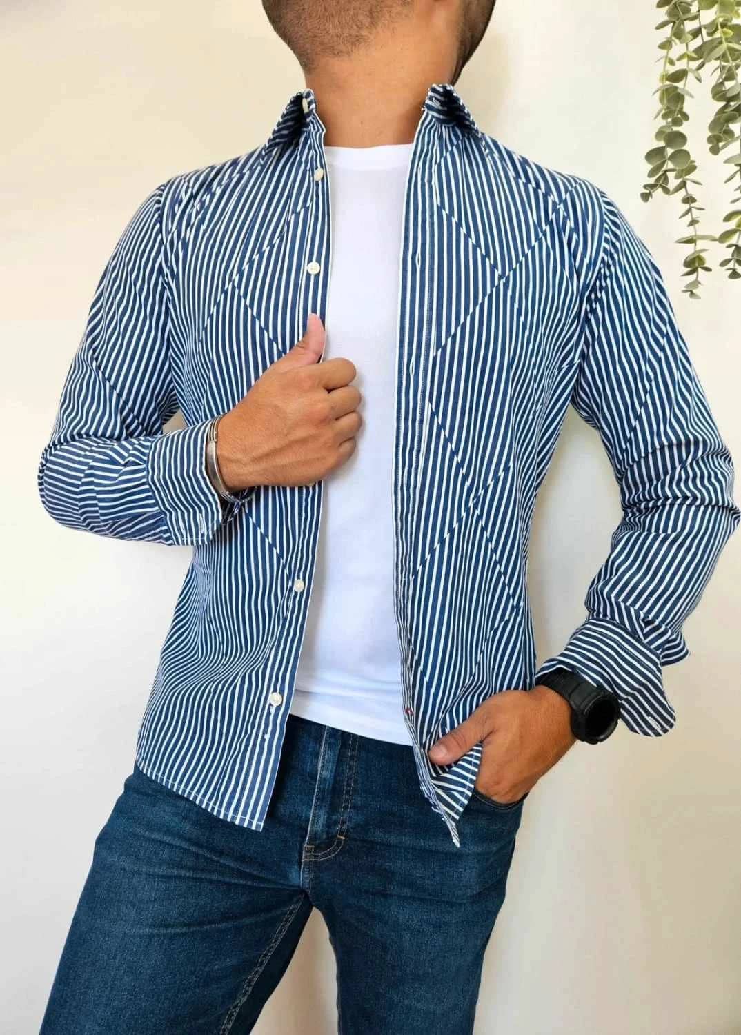 Chemise Tommy Hilfiger rayée bleu marine blanc coton manches longues modèle 80’s two ply taille S