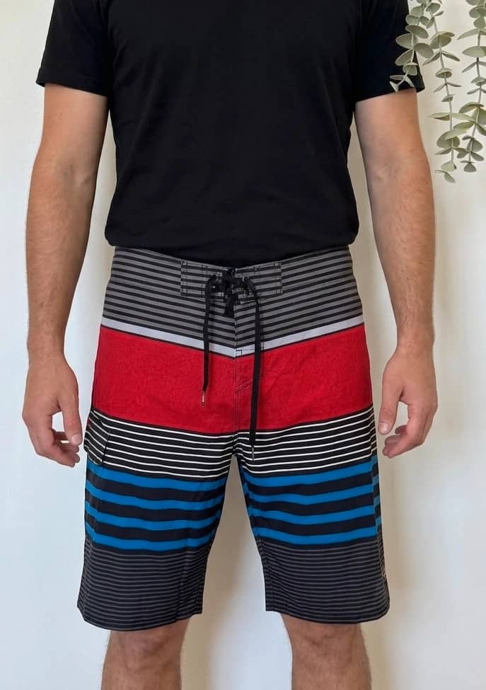 Short de bain boardshort Quiksilver rayé rouge bleu taille 34/L - PP2603218